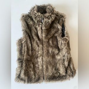 BANANA REPUBLIC FUR VEST